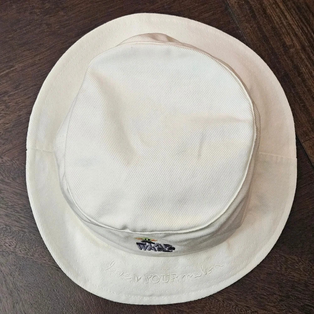Star Wars Grogu Love Your Melon‎ Bucket Hat Kids 56cm White Embroidered Cotton